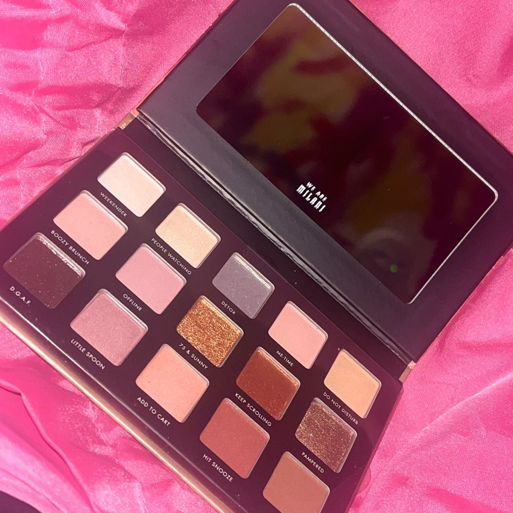 MILANI Gilded Nude | 15 Pan Hyper Pigmented Eyeshadow Pallette 9g